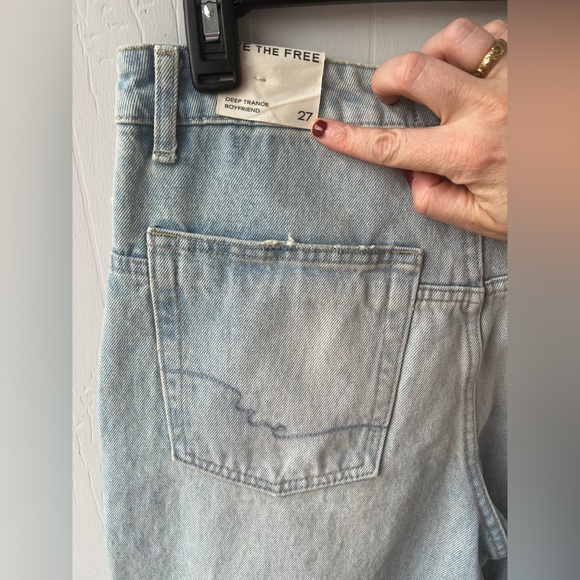 NWT We the Free Free People Deep Trance Boyfriend Jeans (size 27) - Picture 12 of 14